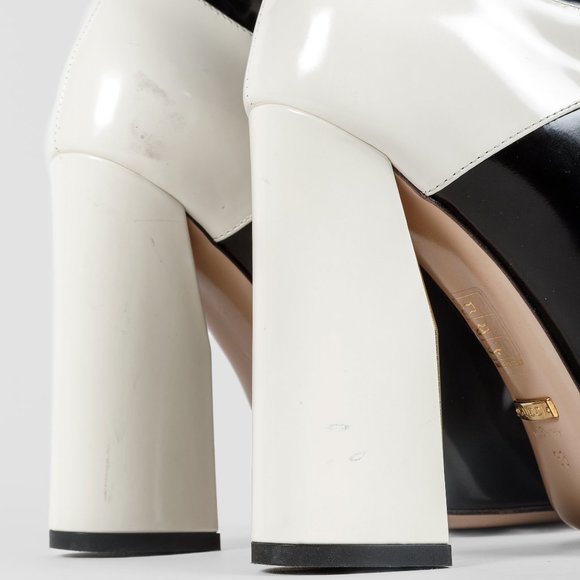 Gucci Magnolia Black & White Bow Block Heel Boots - Picture 9 of 11